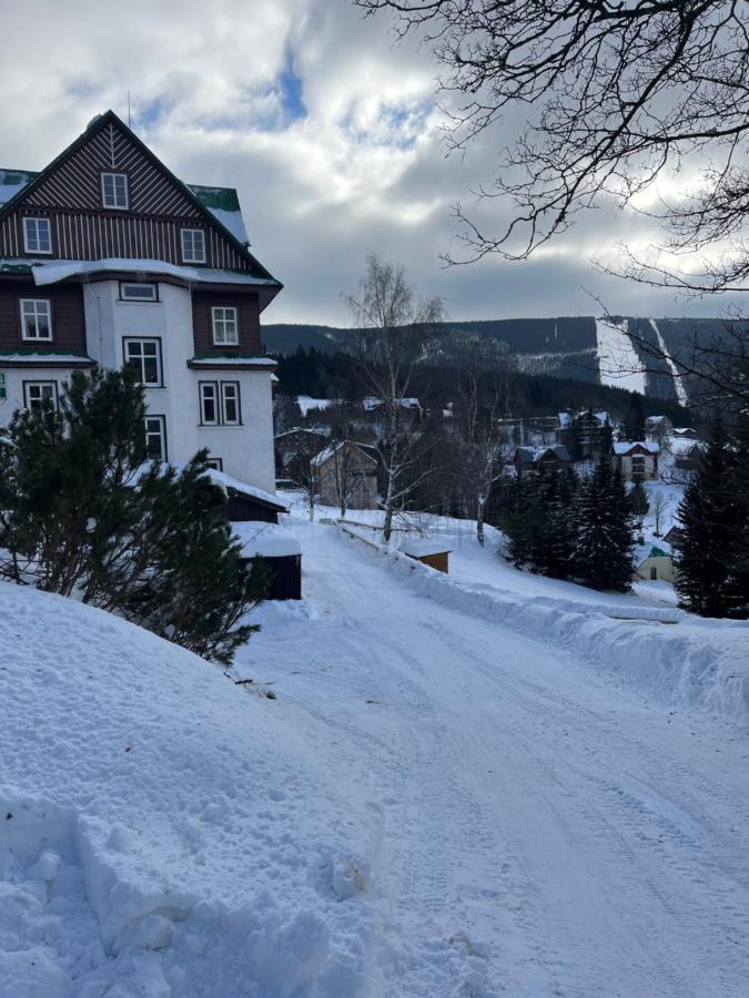 Astoria Inn Špindlerŭv Mlýn Εξωτερικό φωτογραφία
