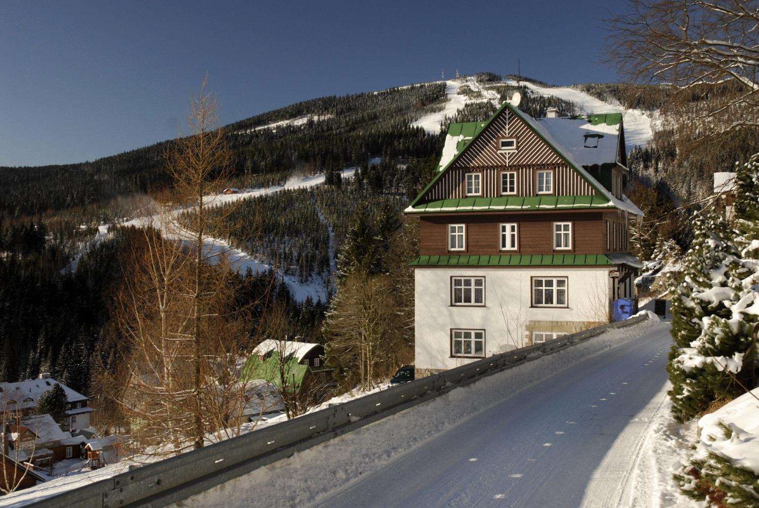 Astoria Inn Špindlerŭv Mlýn Εξωτερικό φωτογραφία